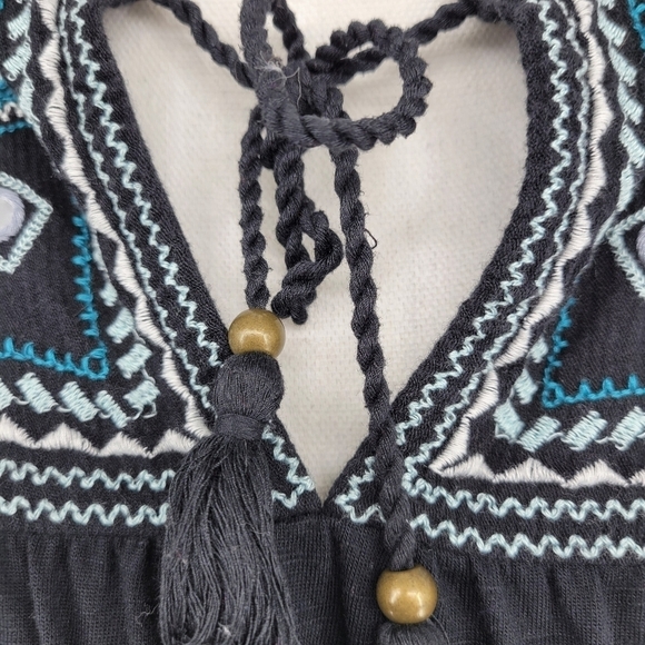 Holister black blouse with blue embroidery and rhinestones size s - Picture 6 of 14